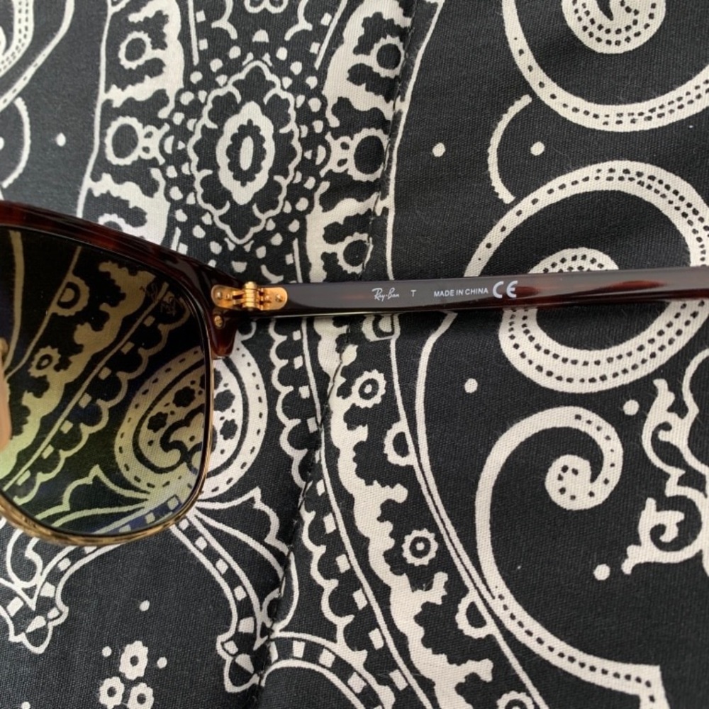 Sunglasses - image 3